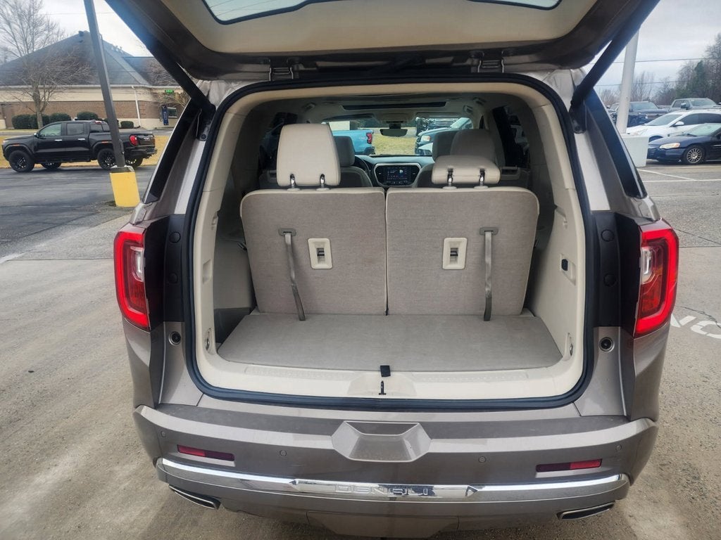 2023 GMC Acadia Denali