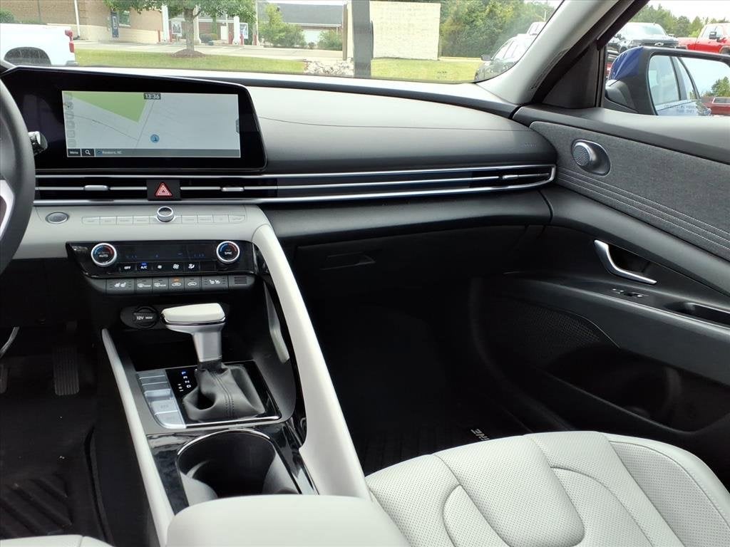 2025 Hyundai Elantra Hybrid Limited