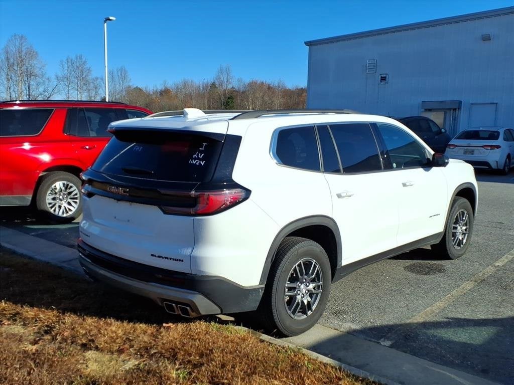 2025 GMC Acadia Elevation
