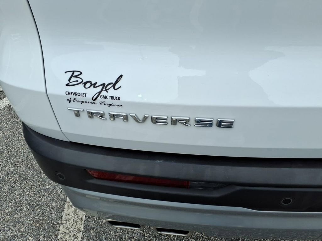 2025 Chevrolet Traverse LT