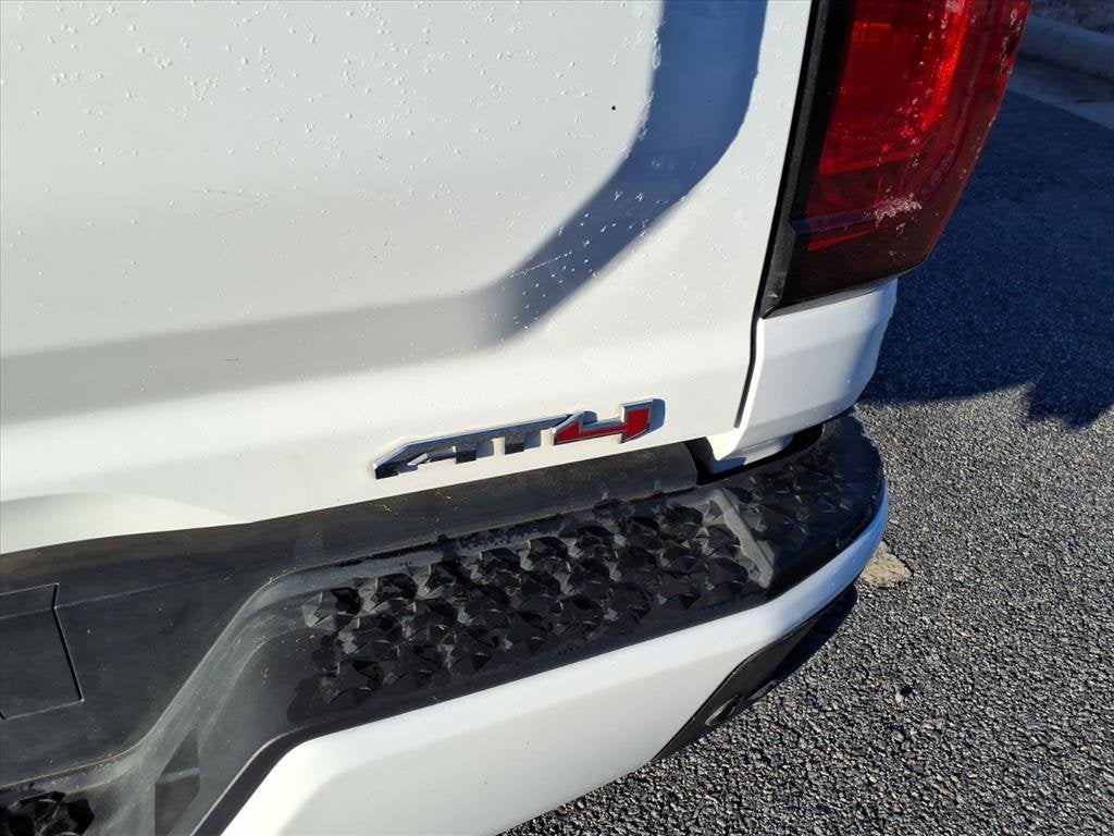 2024 GMC Canyon AT4