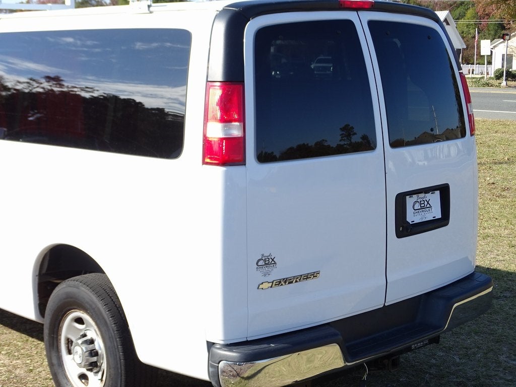 2018 Chevrolet Express 3500 LT Passenger