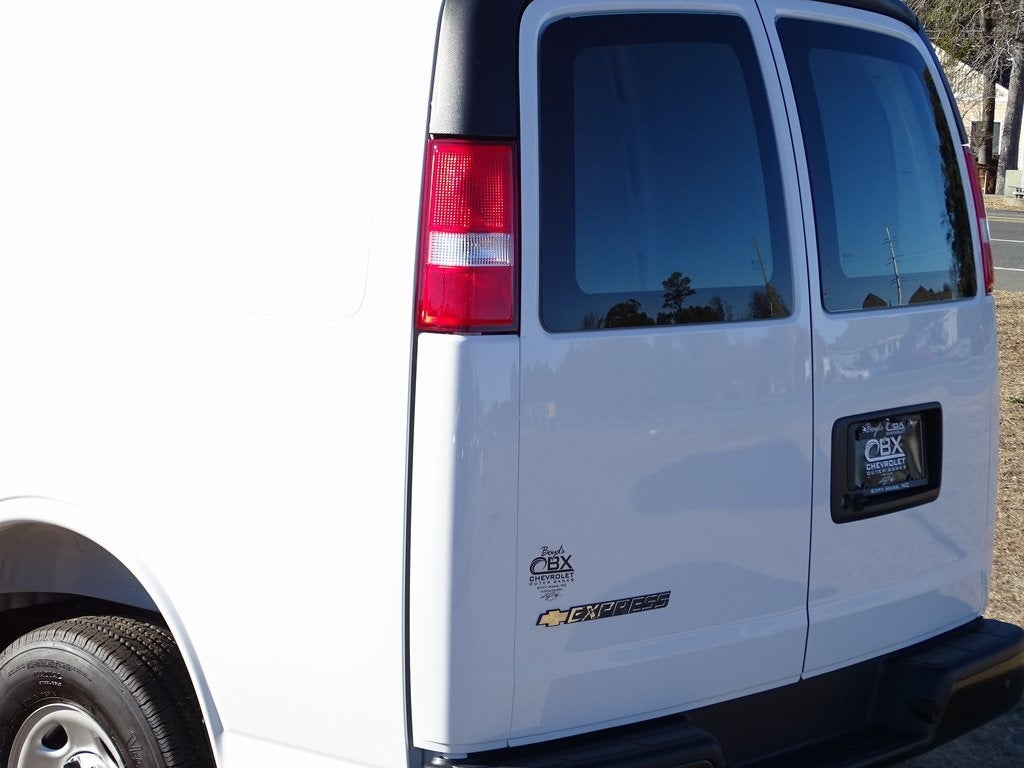 2025 Chevrolet Express 2500 Work Van Cargo