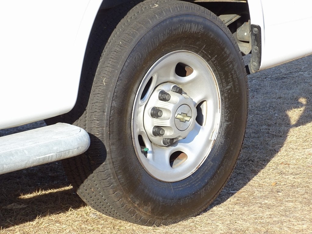 2024 Chevrolet Express 2500 Work Van Cargo