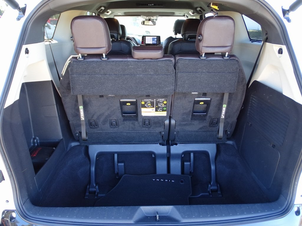2023 Toyota Sienna Platinum 7 Passenger