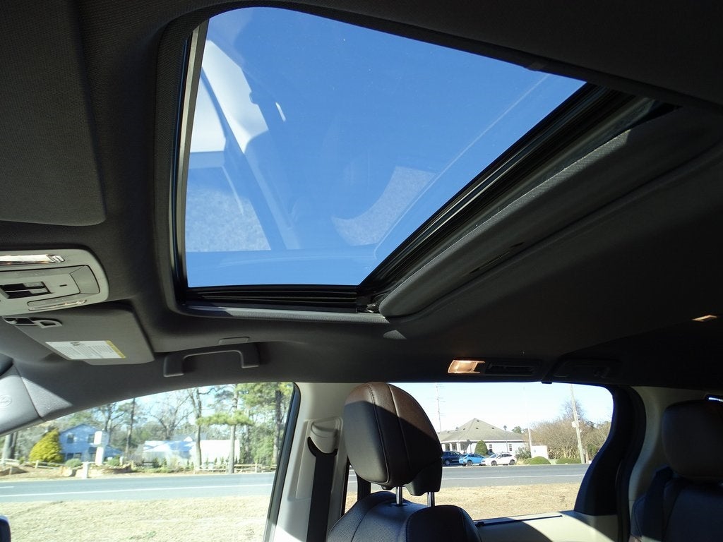 2023 Toyota Sienna Platinum 7 Passenger