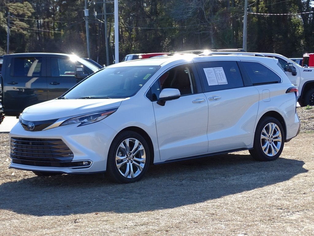 2023 Toyota Sienna Platinum 7 Passenger