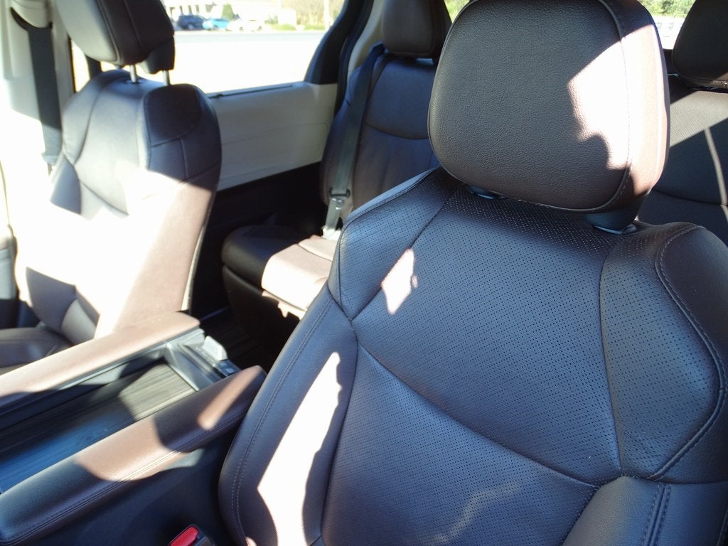 2023 Toyota Sienna Platinum 7 Passenger