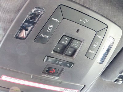 2023 Toyota Sienna Platinum 7 Passenger