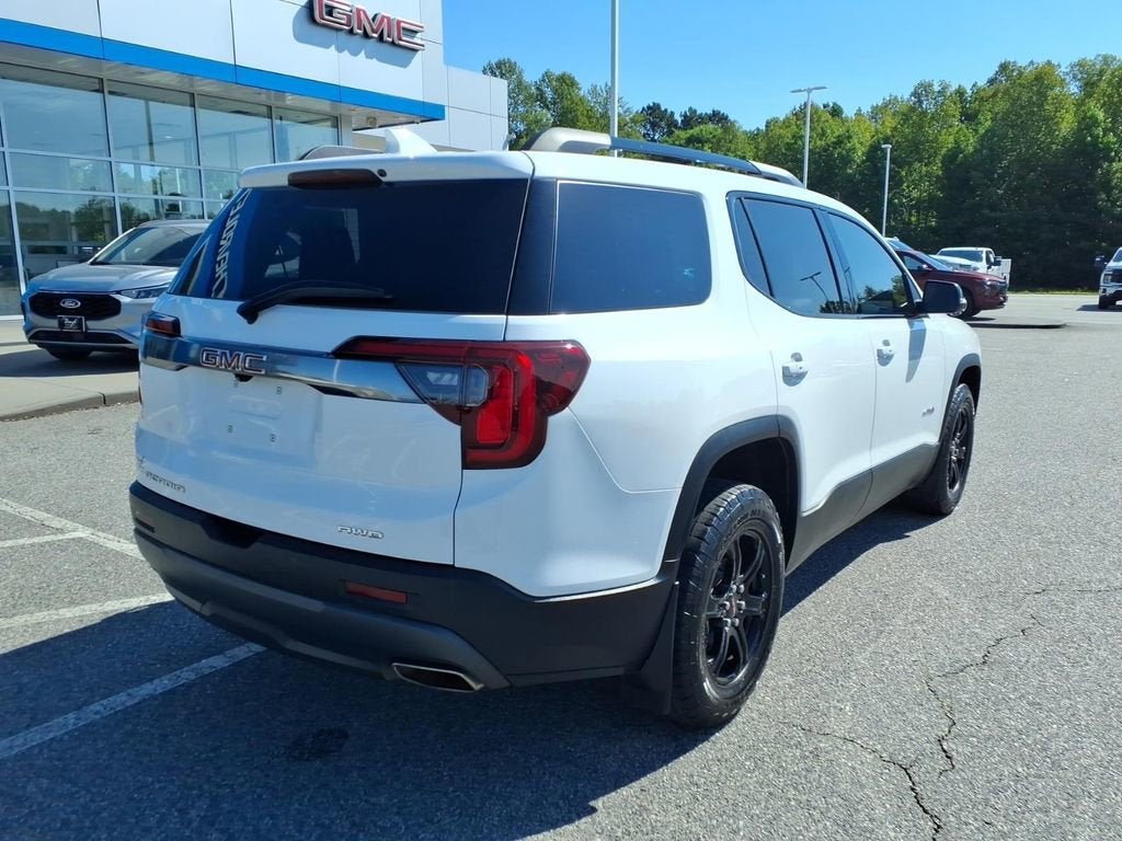 2023 GMC Acadia AT4