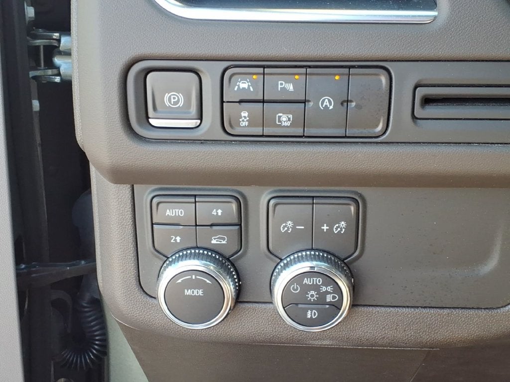 2024 GMC Yukon SLT