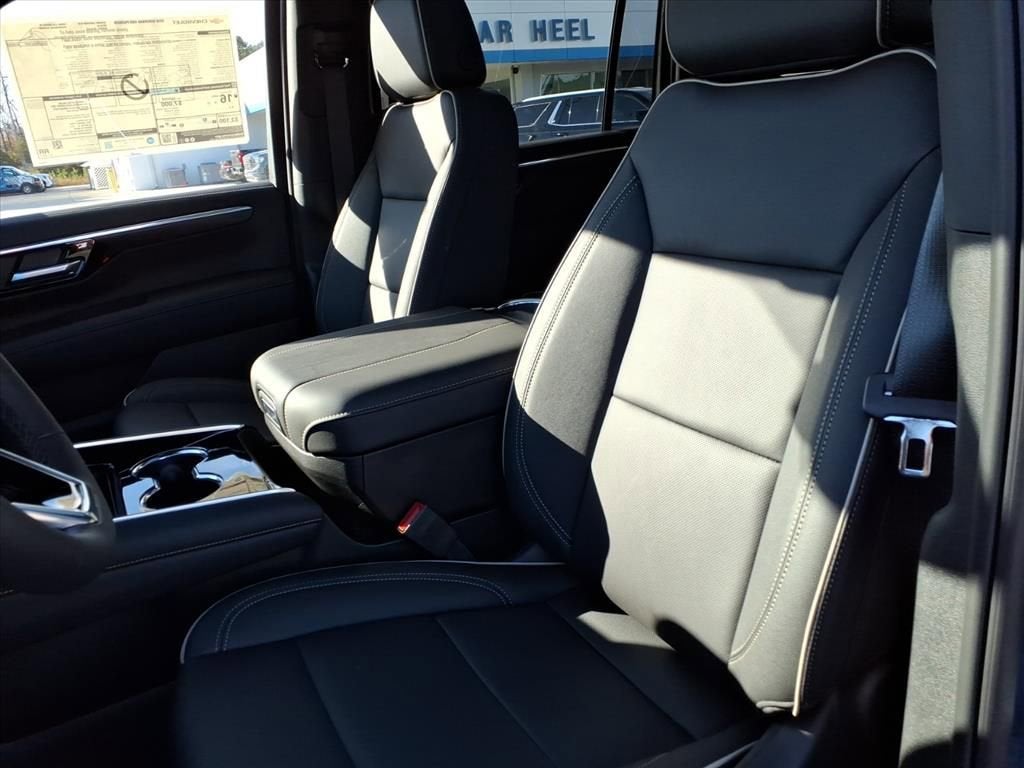 2026 Chevrolet Suburban Premier - Photo 14
