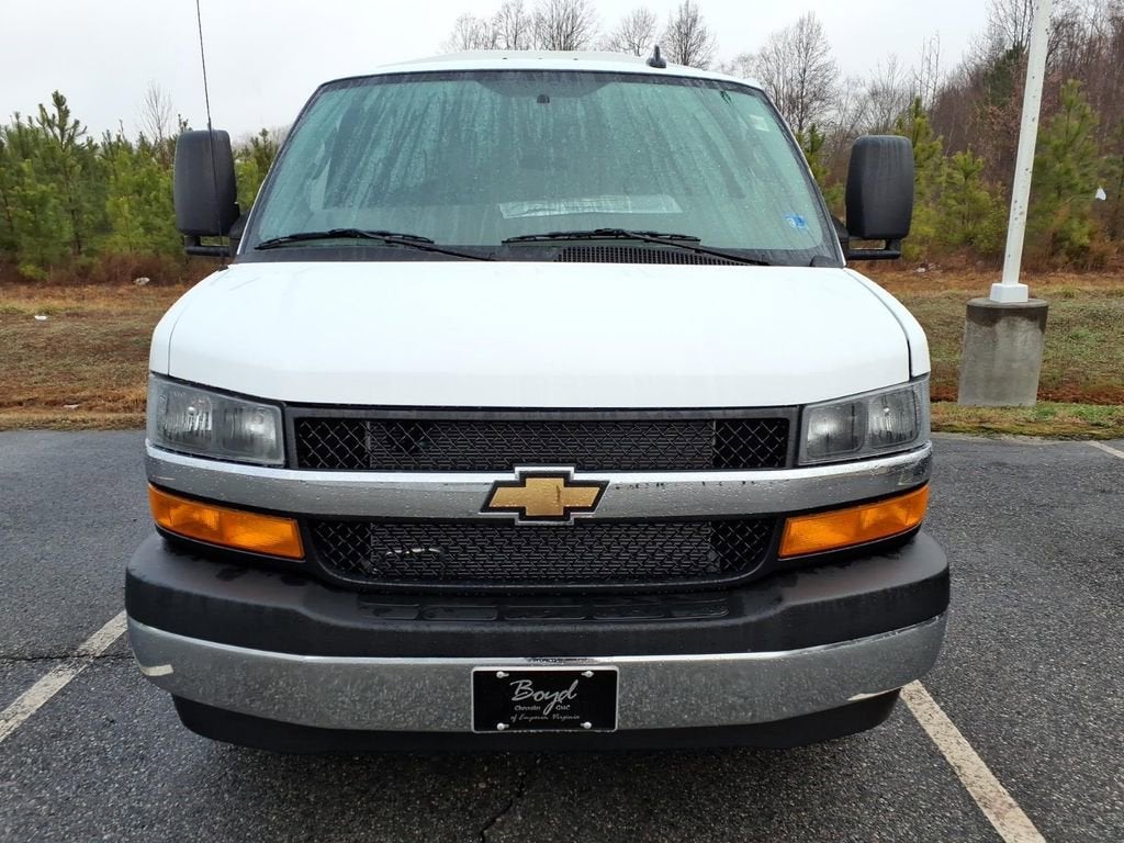 2026 Chevrolet Express Cutaway 3500 1WT