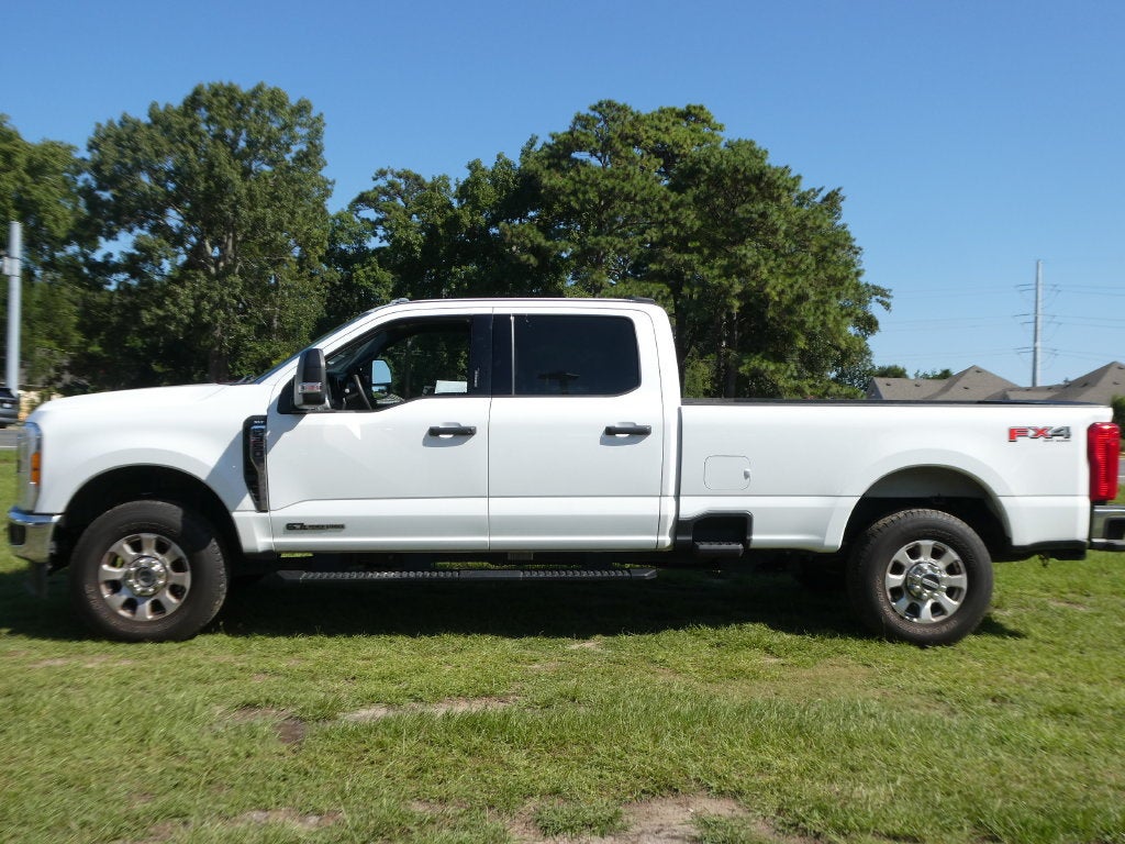 2023 Ford Super Duty F-350 SRW XL