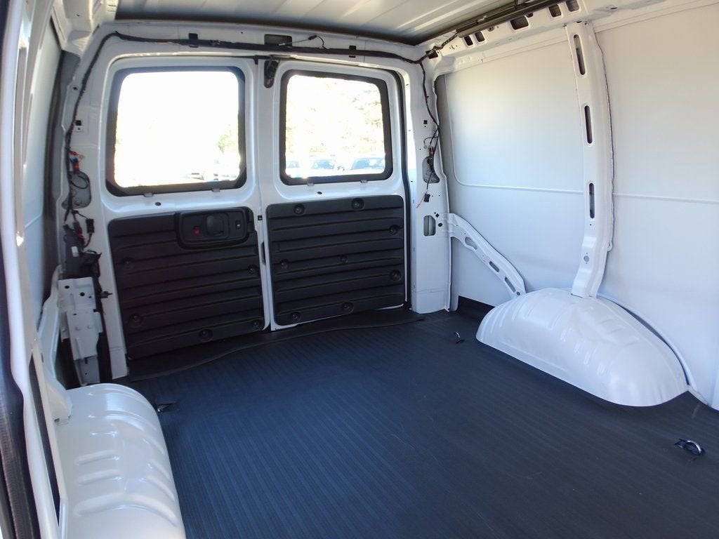 2025 Chevrolet Express Cargo 2500 WT