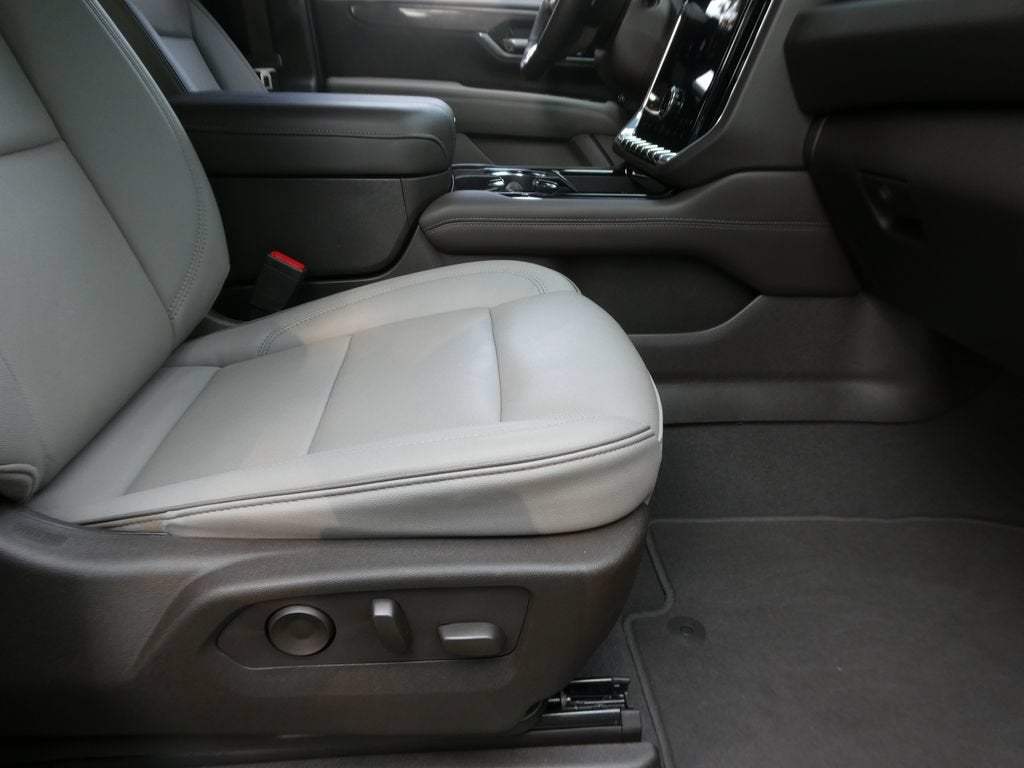 2025 GMC Yukon XL Elevation