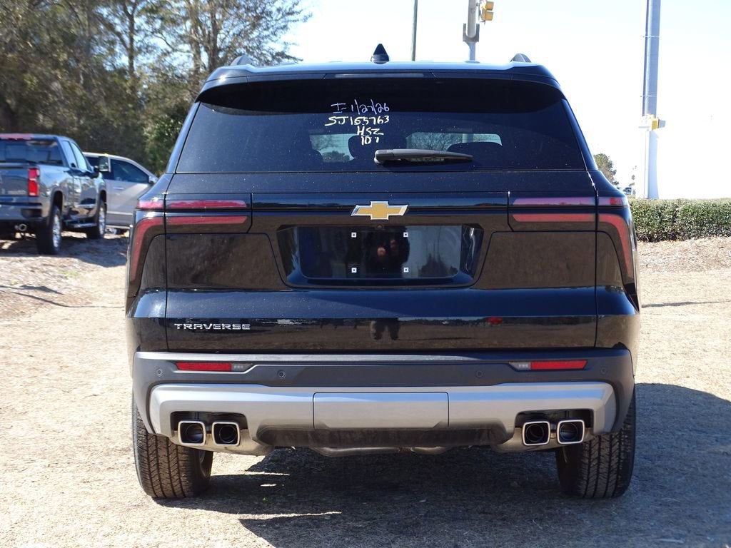 2025 Chevrolet Traverse LT