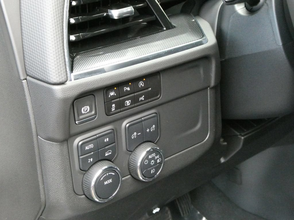 2025 Chevrolet Tahoe RST