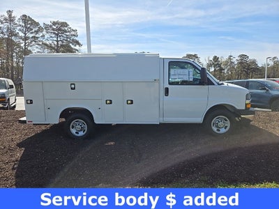 2026 Chevrolet Express Cutaway 3500 1WT