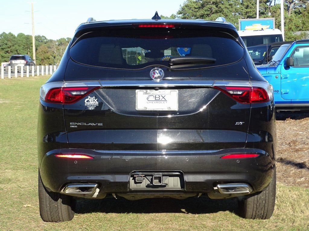 2022 Buick Enclave Essence